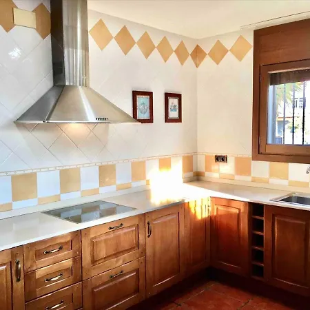 Chalet Singular En Con Piscina Privada *
